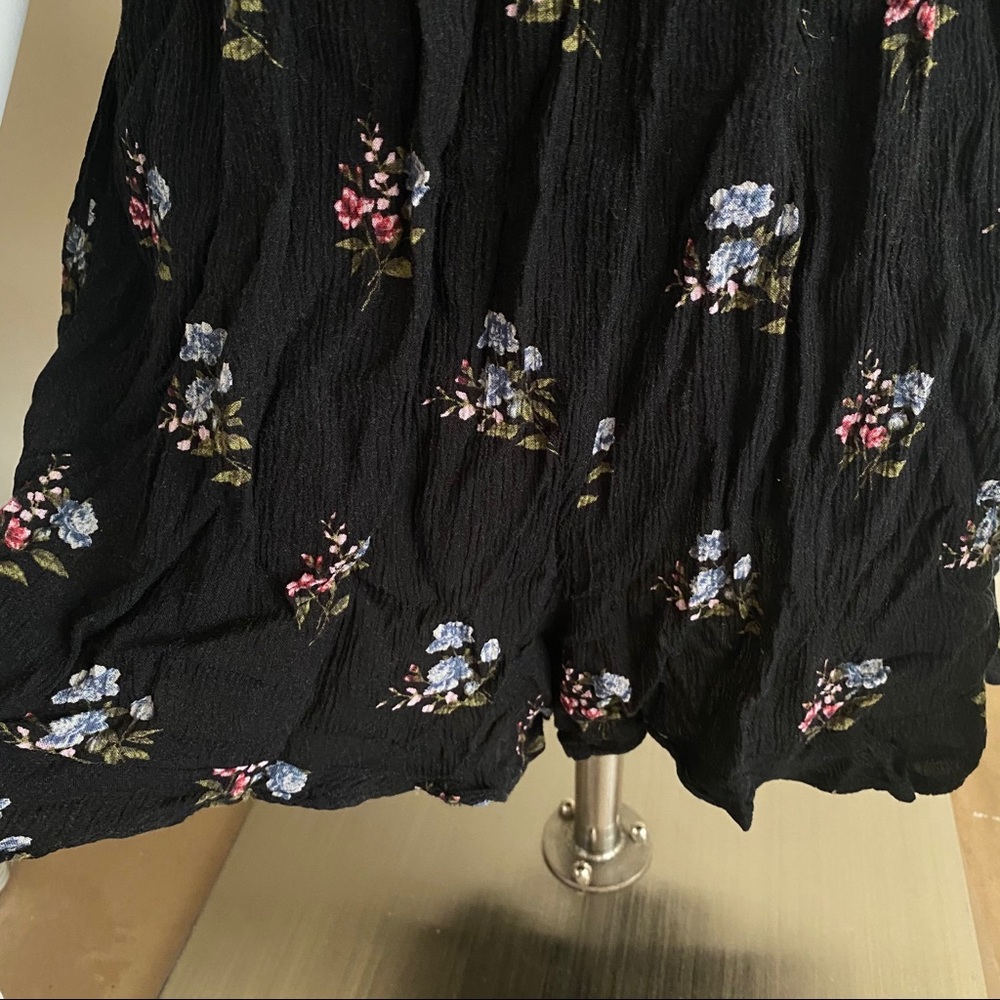 Floral Romper AE - Picture 10 of 11